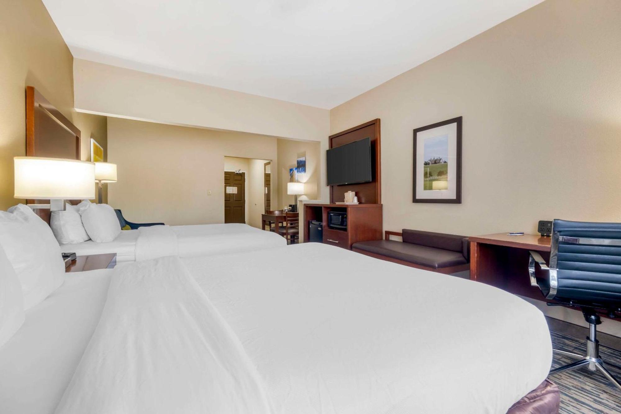 Comfort Suites Keeneland Lexington Bagian luar foto