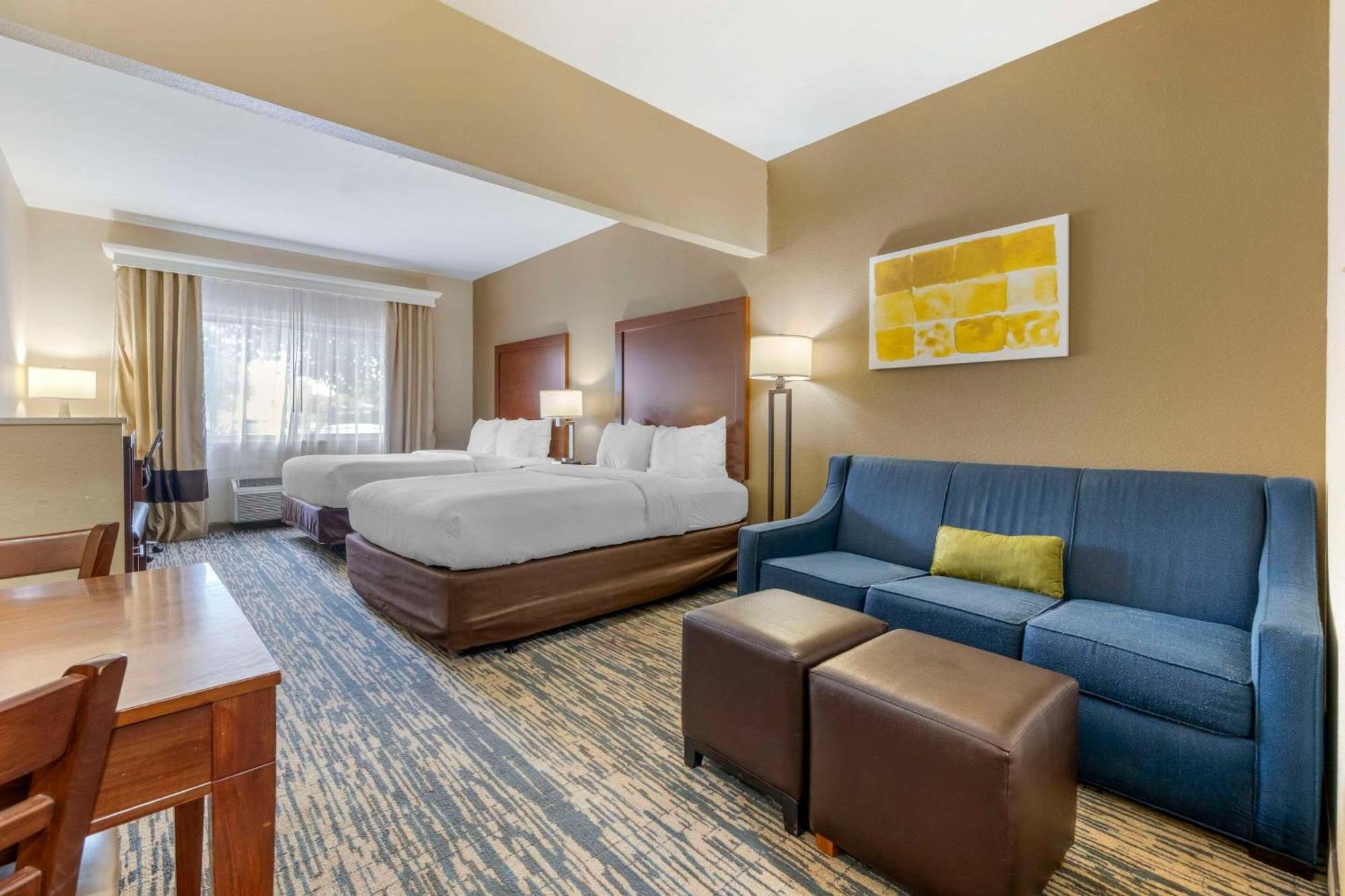 Comfort Suites Keeneland Lexington Bagian luar foto