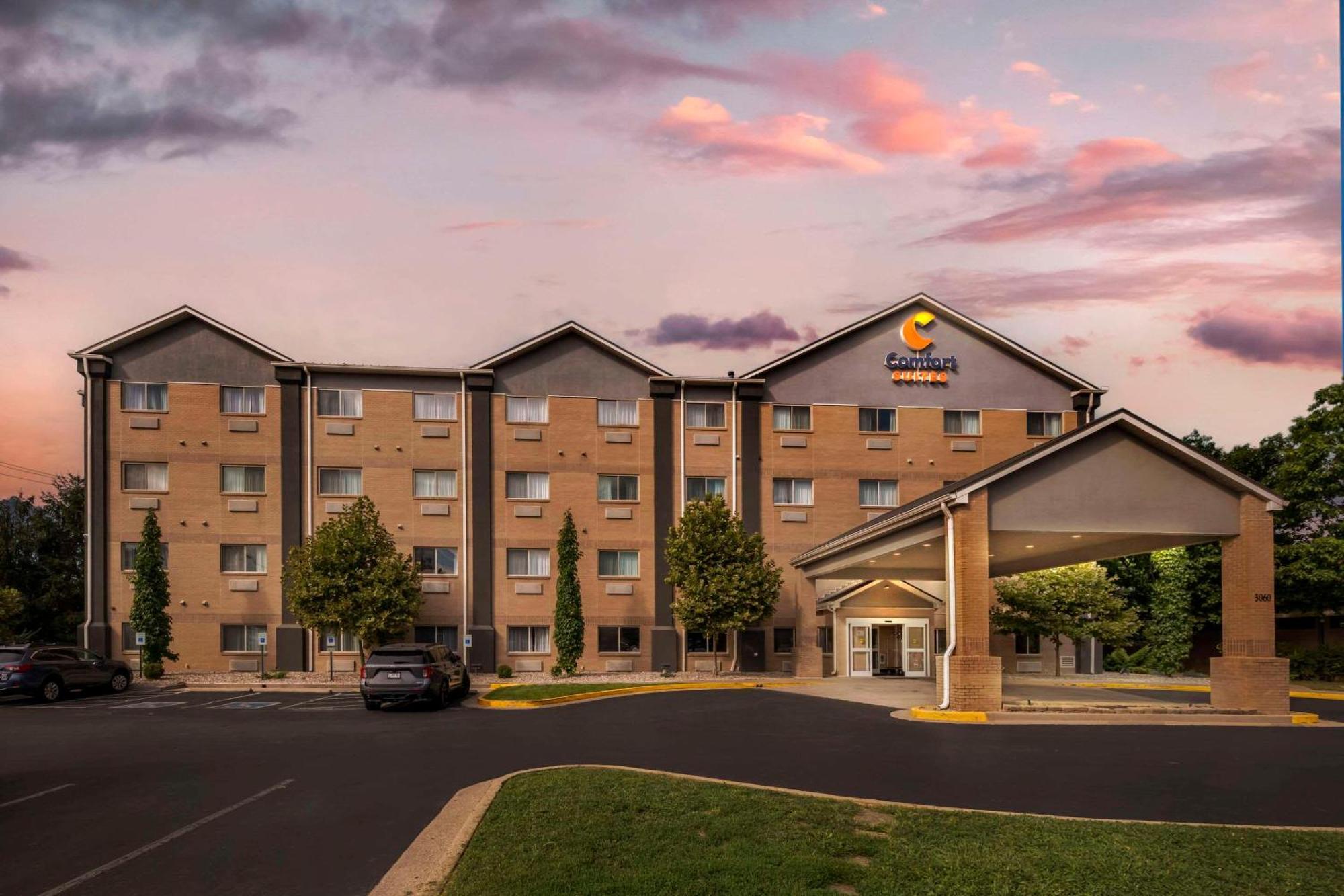Comfort Suites Keeneland Lexington Bagian luar foto