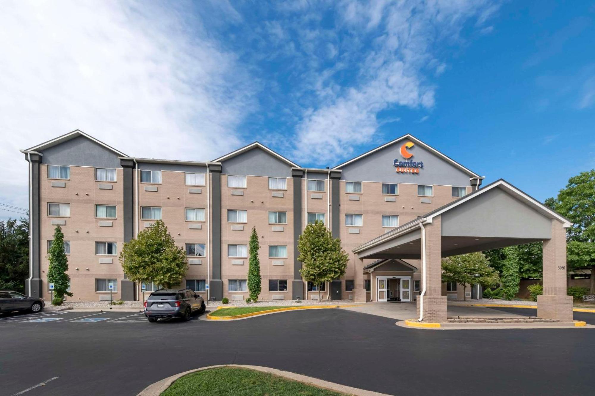 Comfort Suites Keeneland Lexington Bagian luar foto
